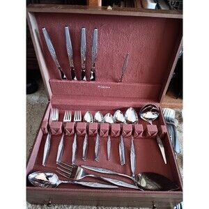 Community flatware set 37 pieces mcm Woodmere incomplete without box